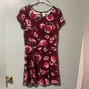 H & M Women's Layered Ruffle Hem Flutter Sleeve Dress - thick material!!
